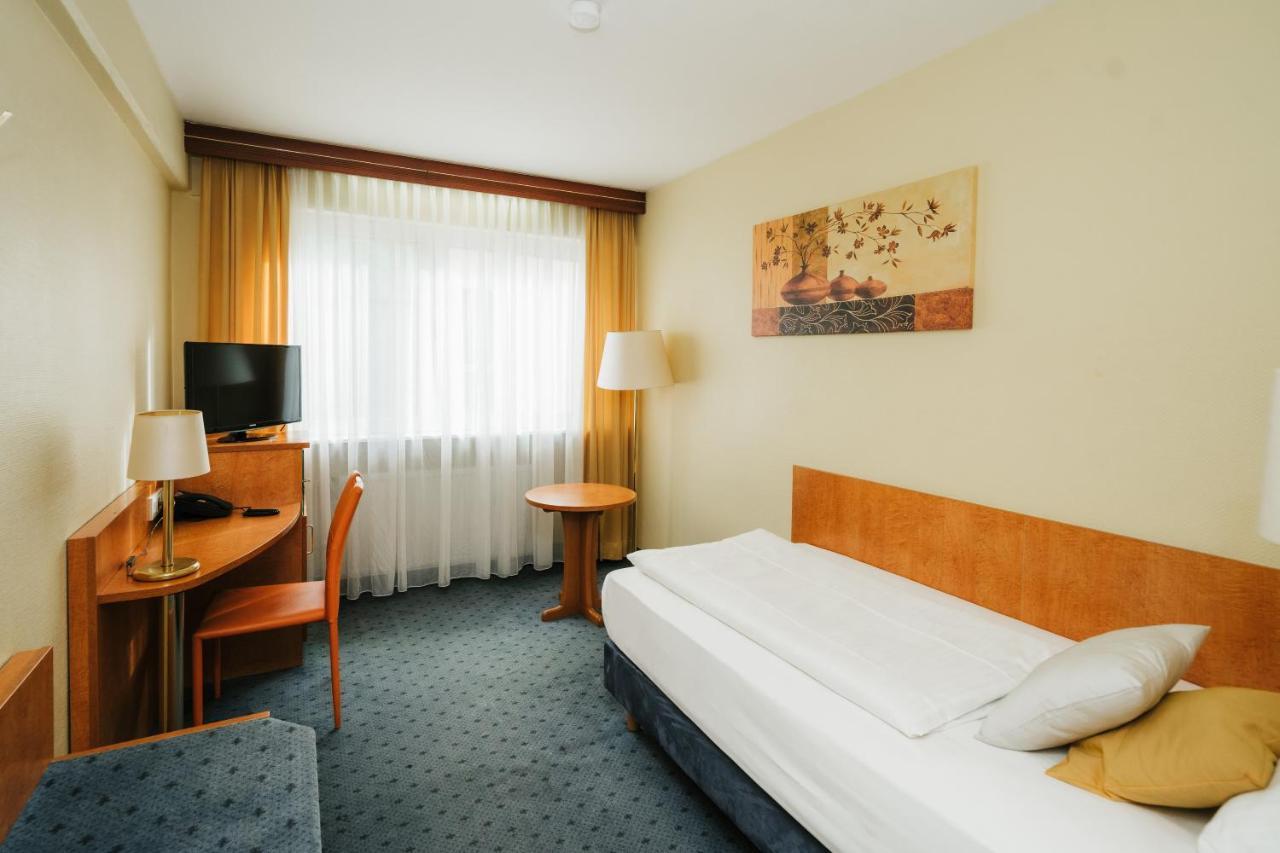 Savoy Hotel Frankfurt am Main Exterior photo